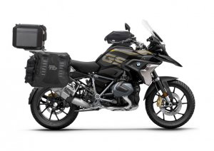 Set of SHAD TERRA TR40 adventure saddlebags and SHAD TERRA aluminium top case TR55 PURE BLACK, inclu SHAD BMW R1200/R1250GS ADVENTURE